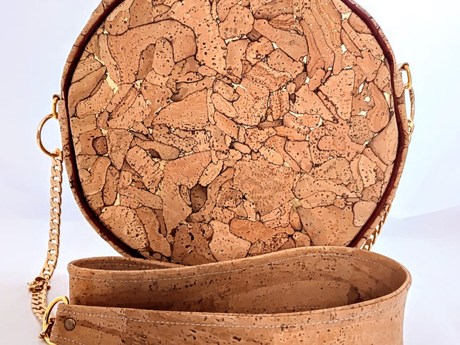 runde Korktasche mit burgunderfarbenem Paspol, Rückseite