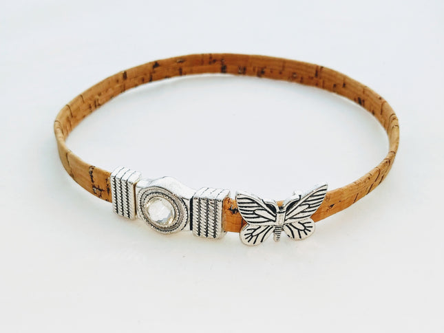 Wickelarmband / Choker aus Kork mit Schmetterling und Magnetschließe mit Glitzerstein
