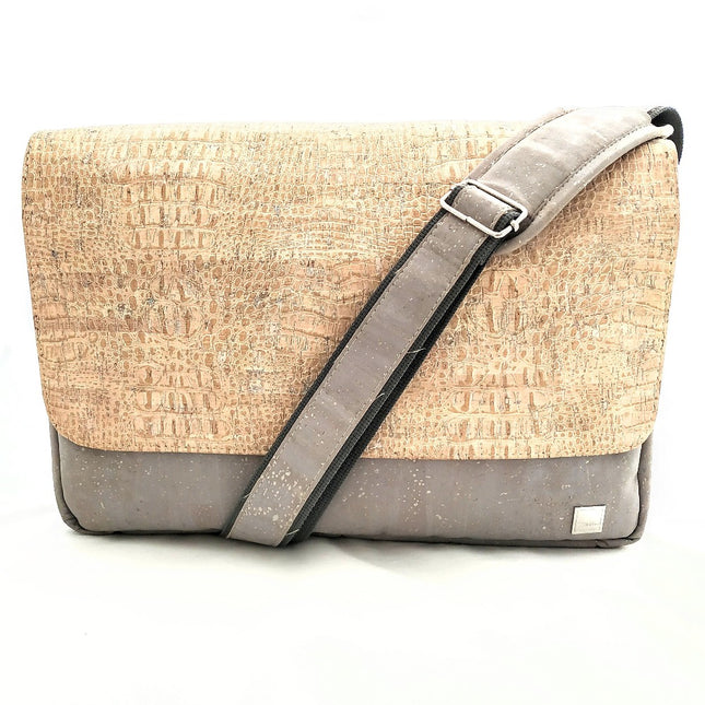 Businesstasche aus grauem Kork mit Frontklappe aus beigem Kork mit Krokoprägung, längenverstellbarer grauer Träger mit Polster, Tasche, Schultertasche, Messenger