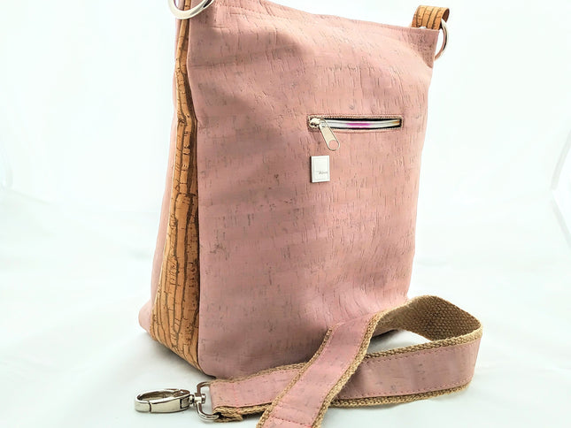 Tikiwe®Lady Shopper aus Kork, Farbe Rosé mit naturfarbenen, gestreiften Einsätzen aus Kork, großes Reißverschlussfach, handmade, Seitenansicht,