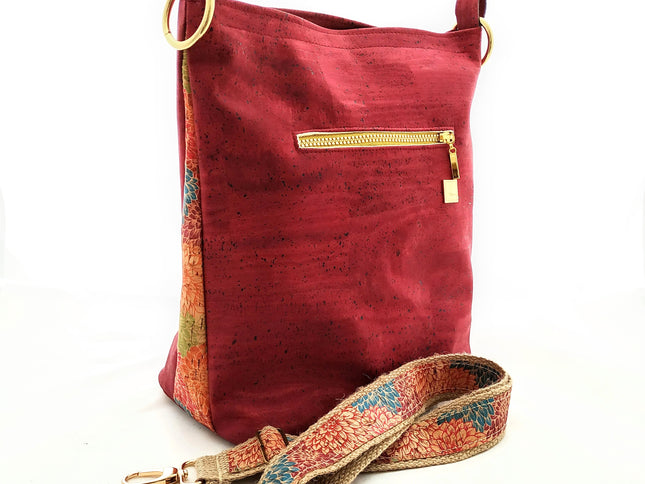 Tikiwe®LadyAsta Burgunder, Totebag / Shopper aus Kork, Schulterträger davor liegend