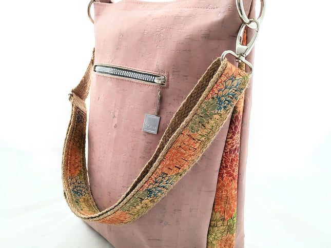 Tikiwe®LadyAsta, Rosé, Seitenansicht, Totebag aus Kork, handmade. limitiert
