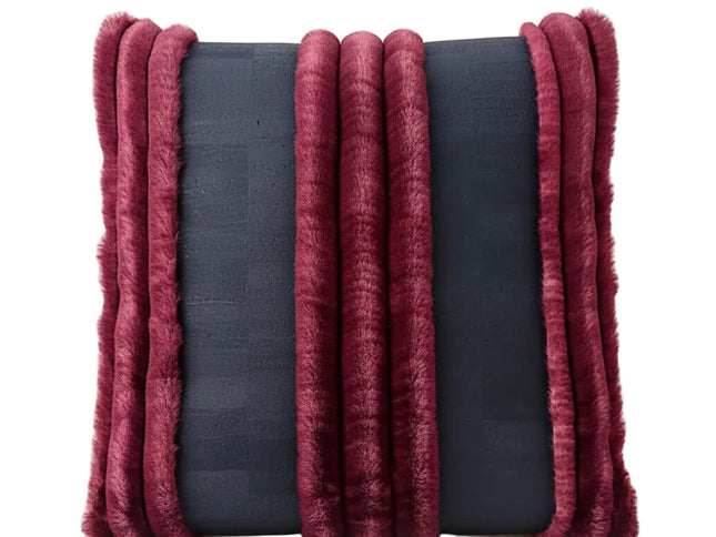 40x40 cm Kissen v Tikiwe, Streifen aus dunkelblauem Kork und burgunderfarbenem Kunstfell