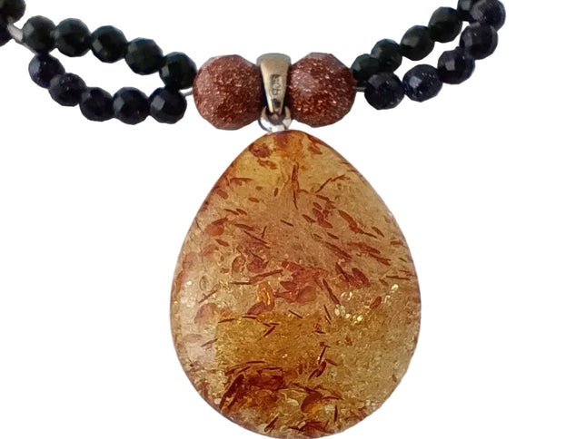 Collier Bernsteintropfen, Glasfluss in grün, blau, gold, handmade by Tikiwe