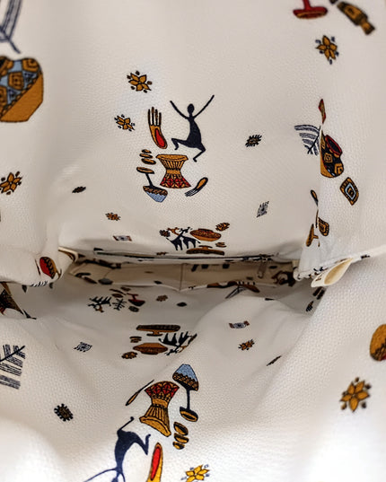 innenansicht TikiweMaunz helles Viskoseinnenfutter mit afrikanischem Design und Innenfächern