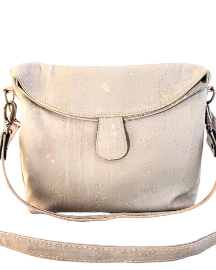 graue Umhängetasche aus Kork mit vielen Innenfächern und 2 abnehmbaren grauen Trägern