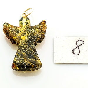 Engel aus polnischem Bernstein mit silberner Öse an einer Kordel aus Kork, Variante 8