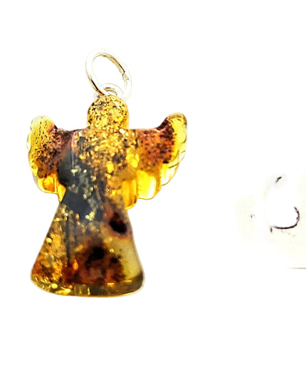 Engel Nummer 6 aus polnischem Bernstein mit silberner Öse an einer Kordel aus Kork
