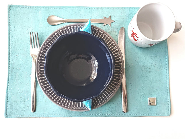 Türkisfarbenes Tischset aus Kork von Tikiwe