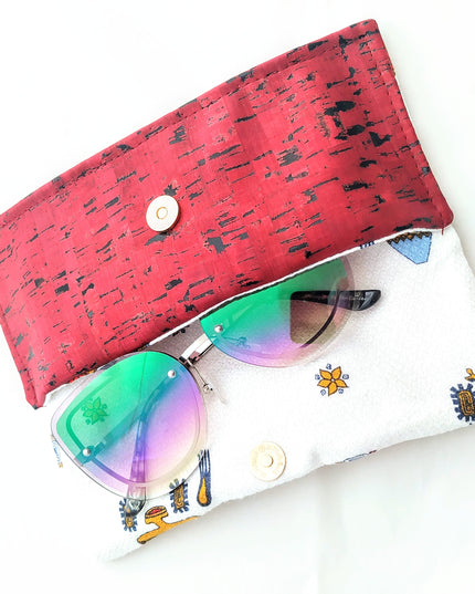 Tikiwe®ojo, Brillenetui aus Kork, Farbe Burgunder geöffnet, Lieferung ohne Brille