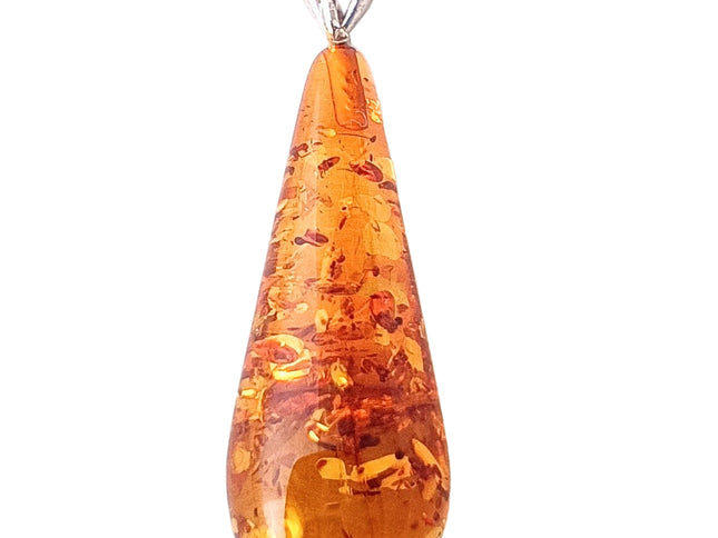langer schmaler Bernsteintropfen Nr 2 mit 925 Silberöse an Korkkordel