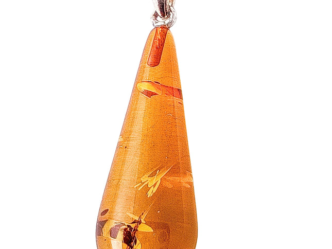 langer schmaler Bernsteintropfen Nr 3 mit 925 Silberöse an Korkkordel