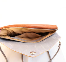 Lade das Bild in den Galerie-Viewer, Clutch Kuvert
