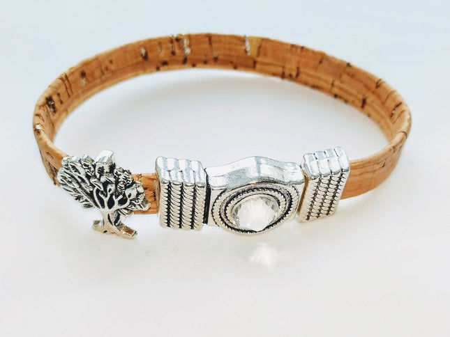Armband aus Kork mit Lebensbaum, Magnetschließe, klarem Glitzerstein, handmade by Tikiwe®