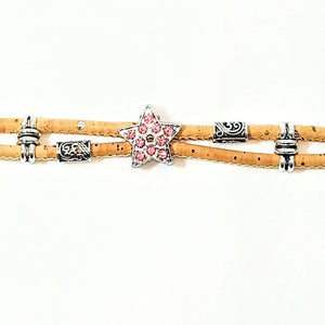 2-reihiges Armband aus Kork mit Edelstahlstern, rosa Glitzersteine, diverse silberfarbene Elemente, handmade by Tikiwe®-Taschen aus Kork