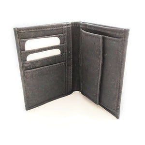 schwarzer Geldbeutel aus Kork mit einem Fach für Münzen, Fächern für Kreditkarten, einem Fach für Geldscheine und 2 verborgenen Fächern