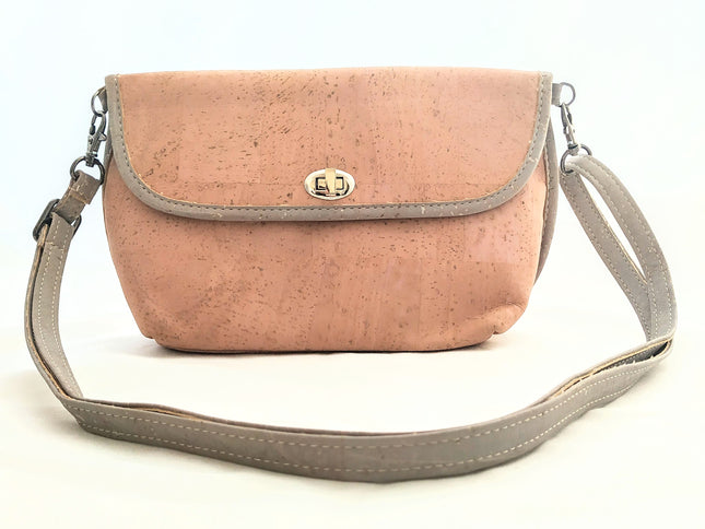bezaubernde Tasche aus rosa und grauem Kork mit grauem Träger und grauer Einfassung