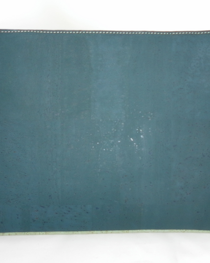 Rückseite Clutch aus Kork mit Handschlaufe, petrol und lindgrün