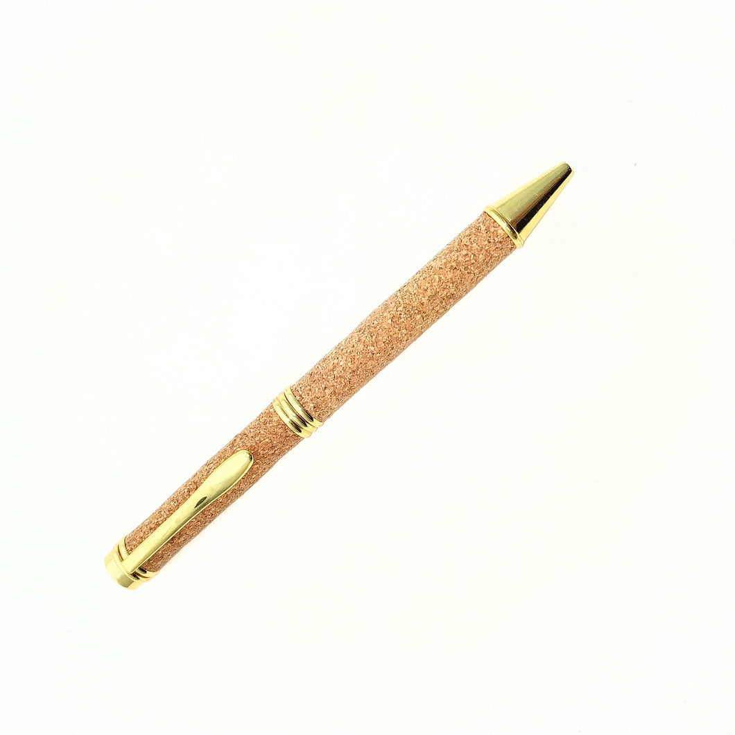 Kugelschreiber mit goldfarbenen Applikationen und naturfarbenem Kork
